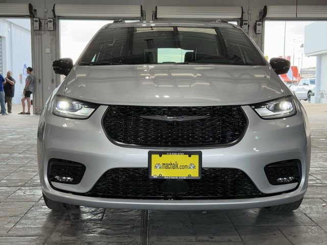 New 2026 Chrysler Pacifica Select w/ S Appearance Package image 3