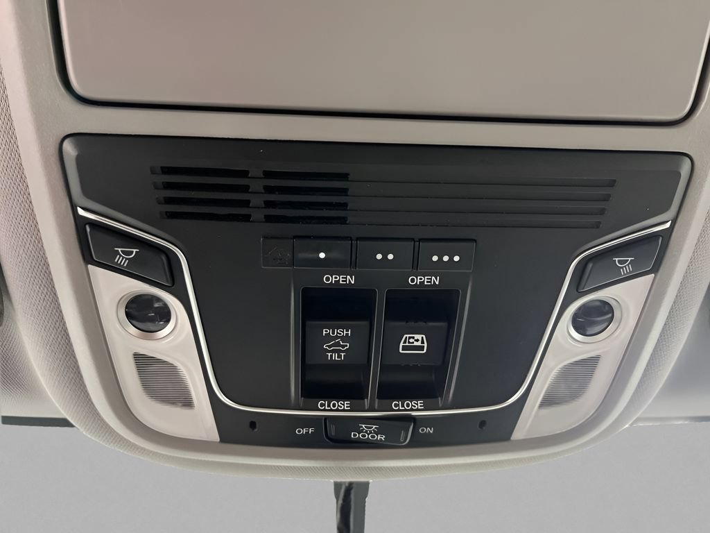 Used 2019 Honda Ridgeline RTL-T image 19