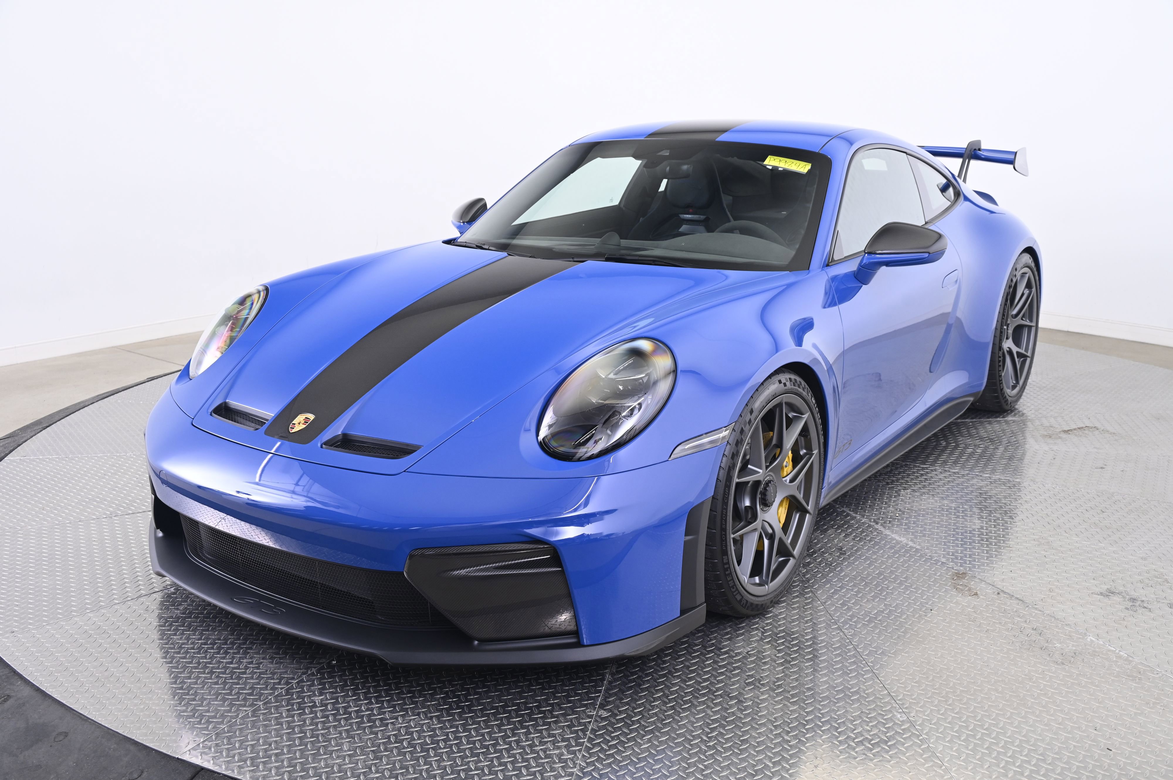 Certified 2025 Porsche 911 GT3 RWD image 1
