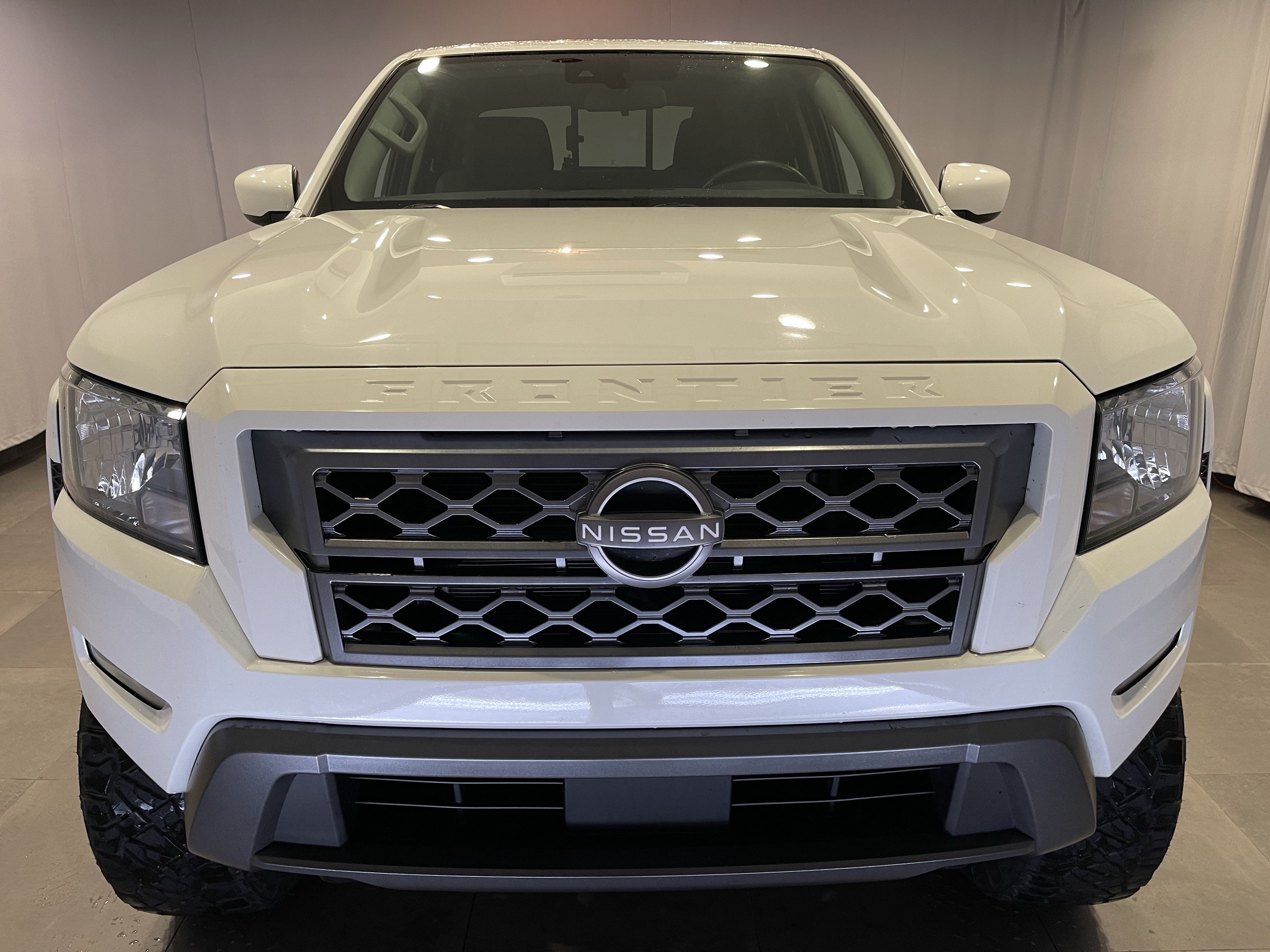 Used 2023 Nissan Frontier SV w/ SV Convenience Package AWD/4WD video 2