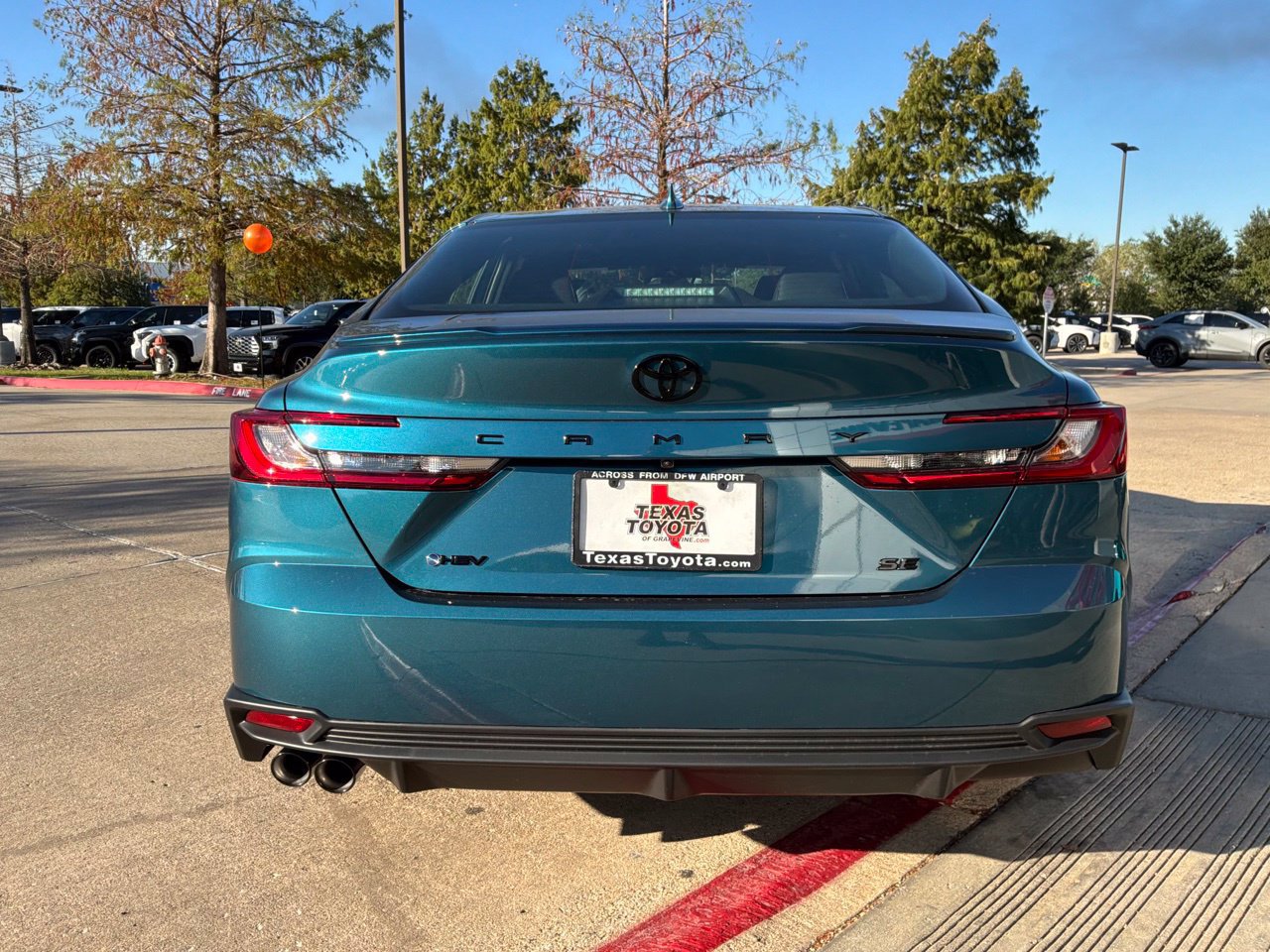 New 2026 Toyota Camry SE w/ Convenience Package FWD image 5
