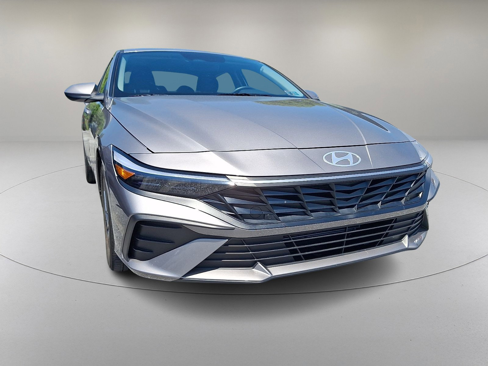 Used 2024 Hyundai Elantra SEL FWD video 2