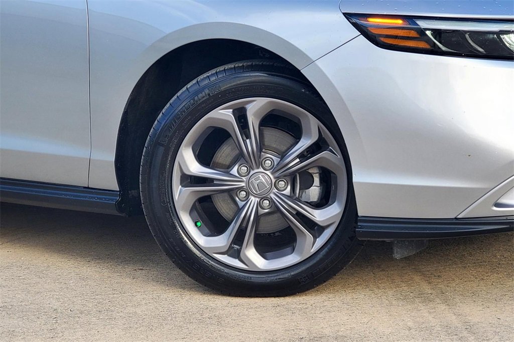 Used 2024 Honda Accord EX image 3