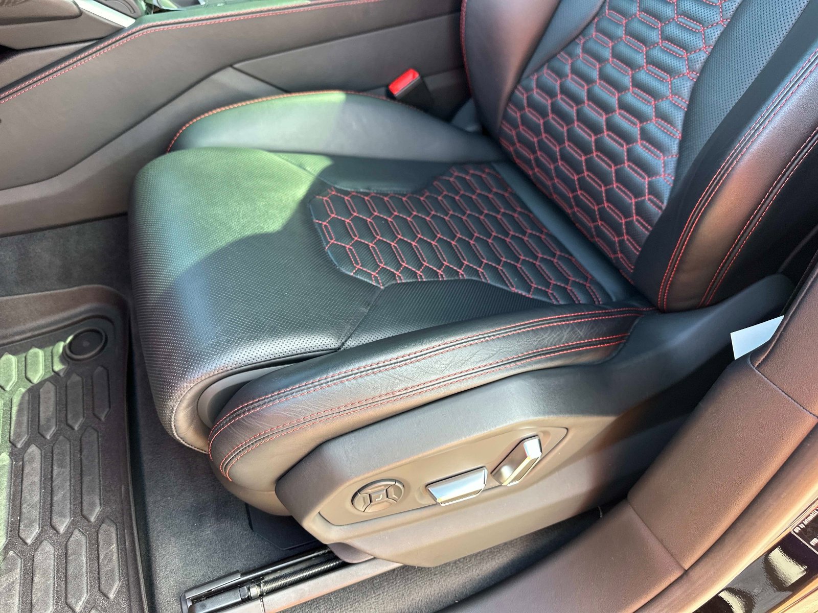 Used 2022 Lamborghini Urus image 22