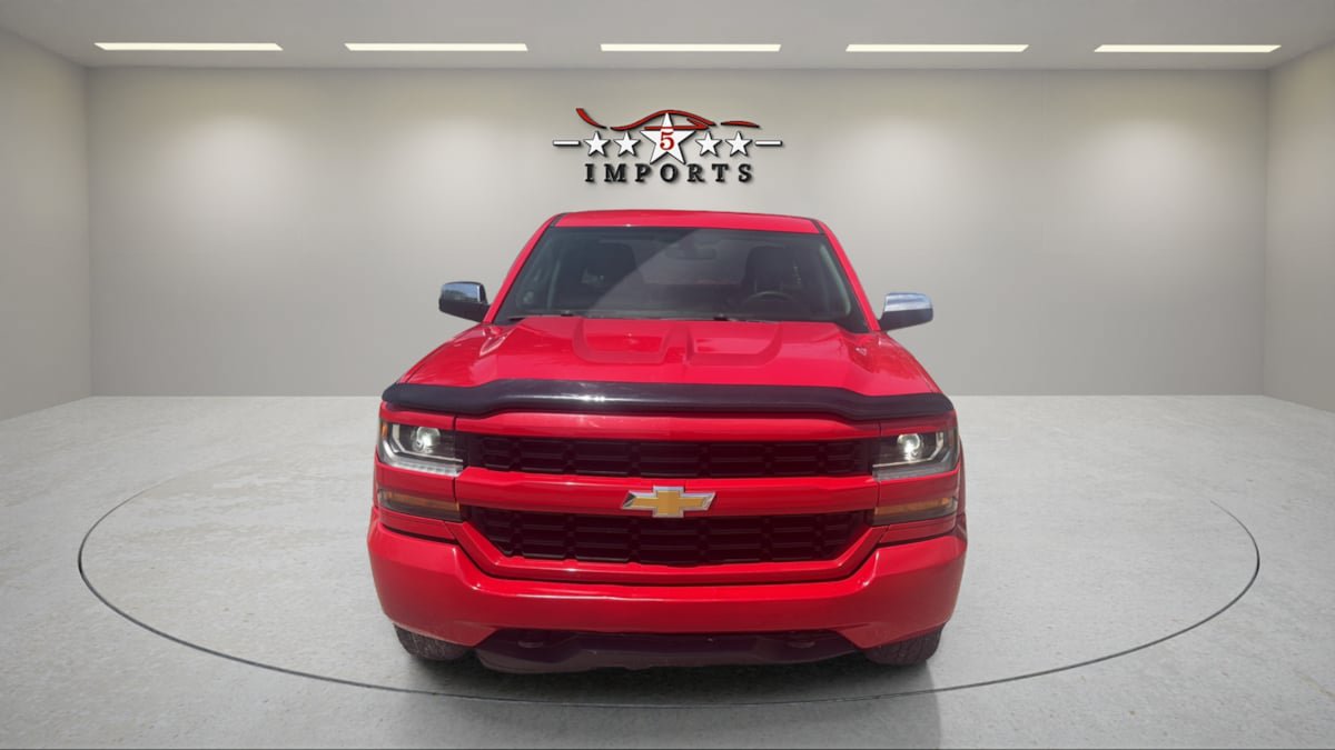 Used 2017 Chevrolet Silverado 1500 Custom w/ Custom Convenience Package AWD/4WD image 7