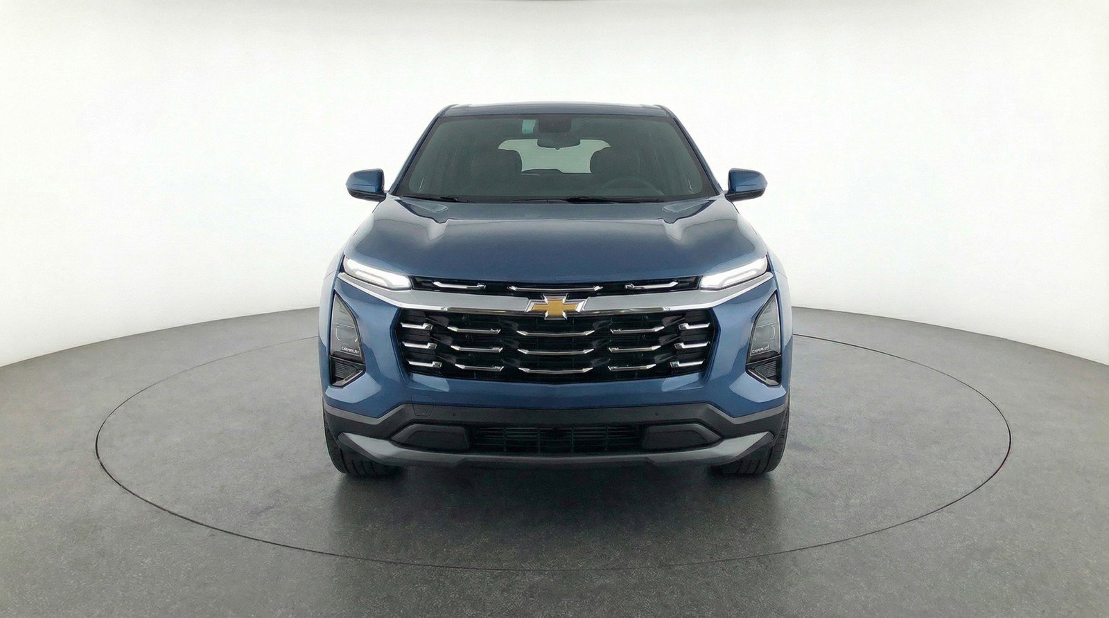 Used 2025 Chevrolet Equinox LT image 2
