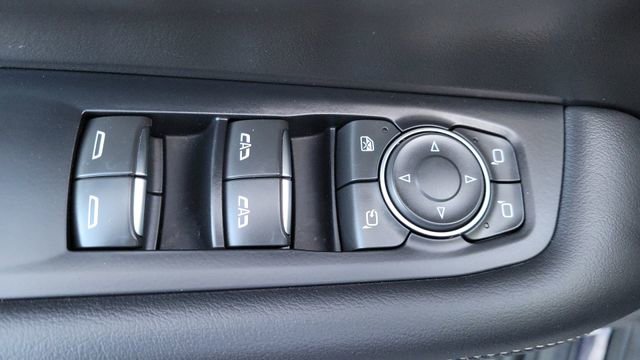 Used 2025 Chevrolet Suburban Premier image 27