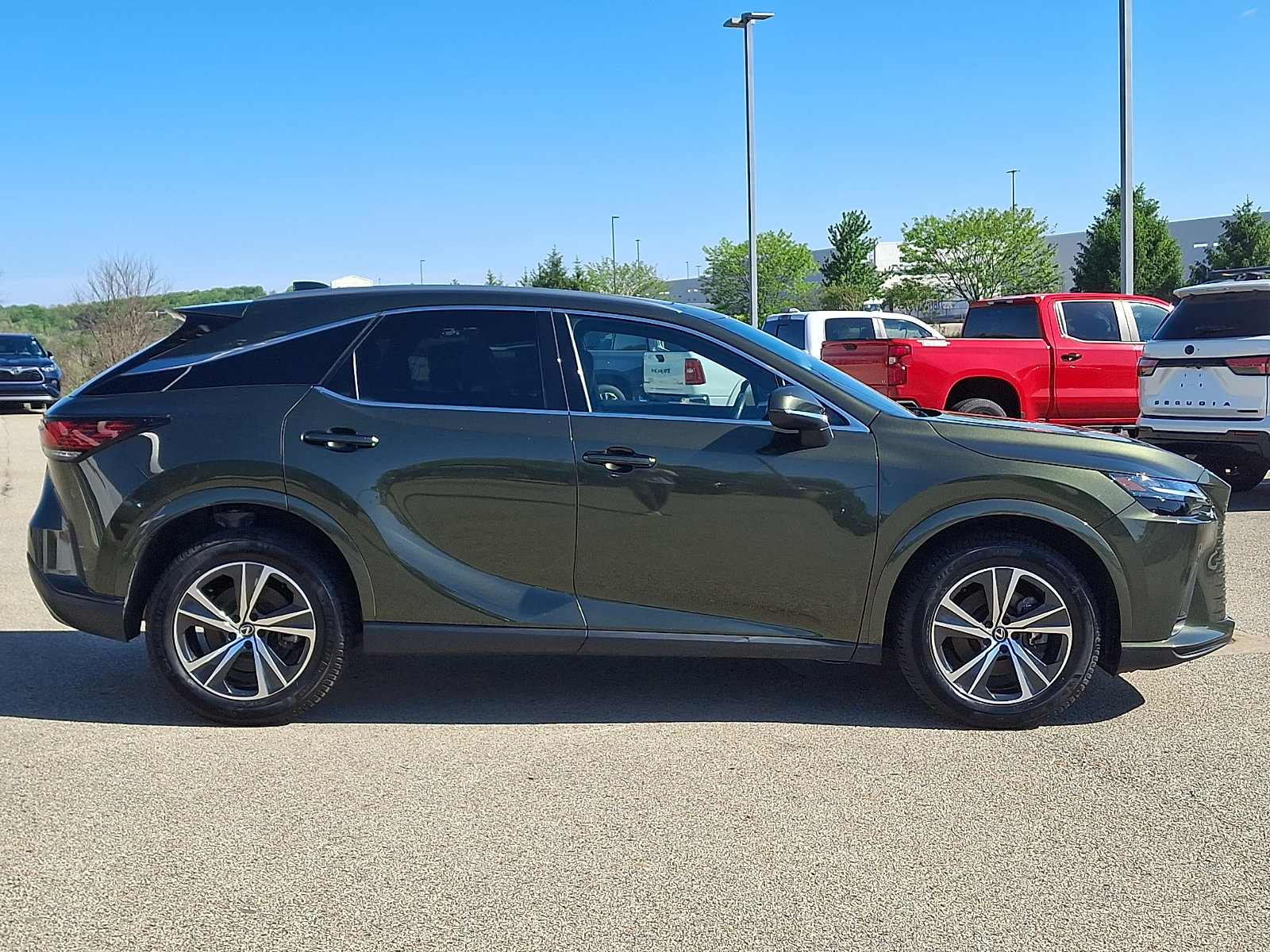 Used 2023 Lexus RX 350h w/ Accessory Package (2T) AWD/4WD image 7