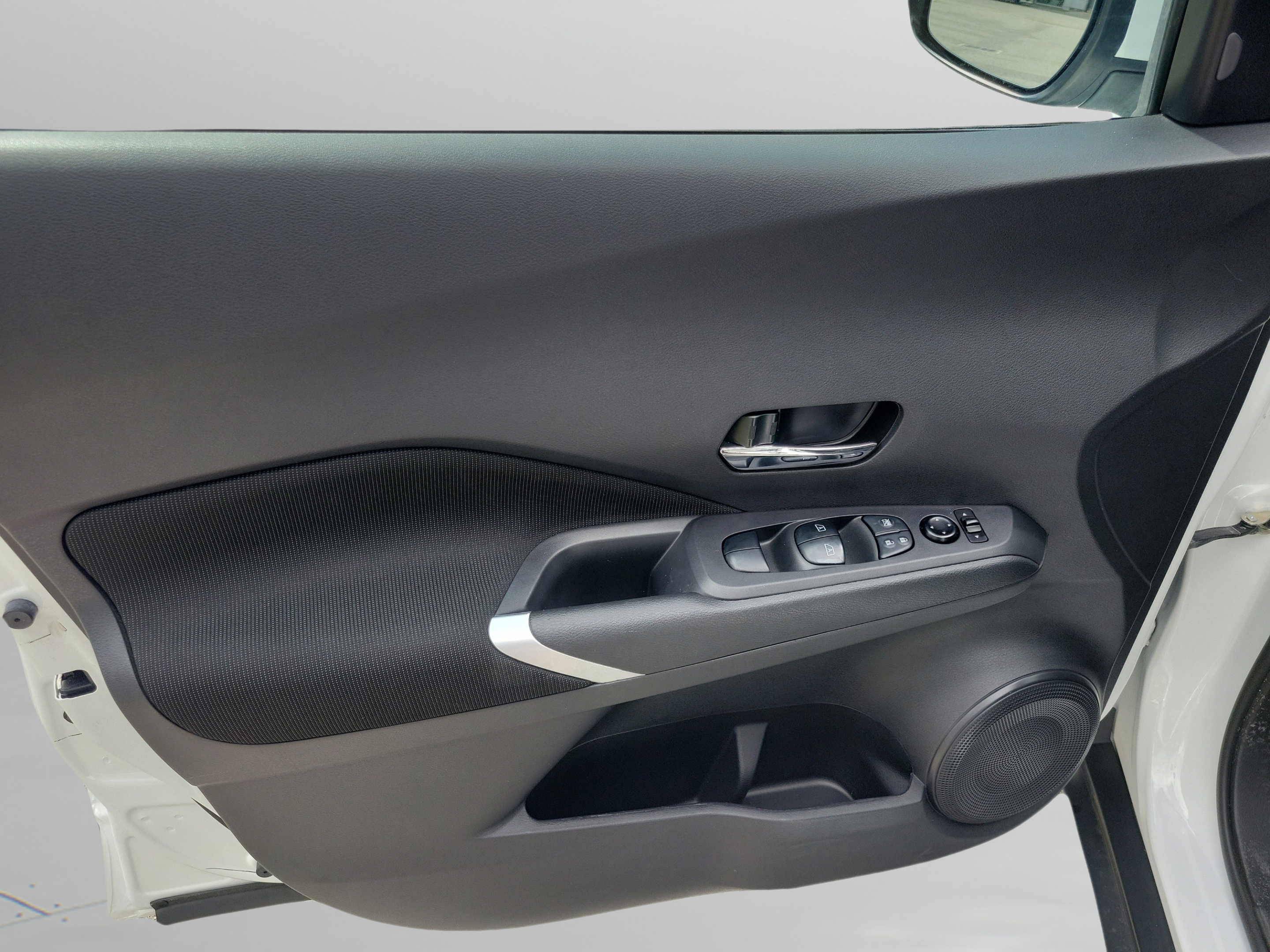 Certified 2022 Nissan Kicks SV FWD image 11