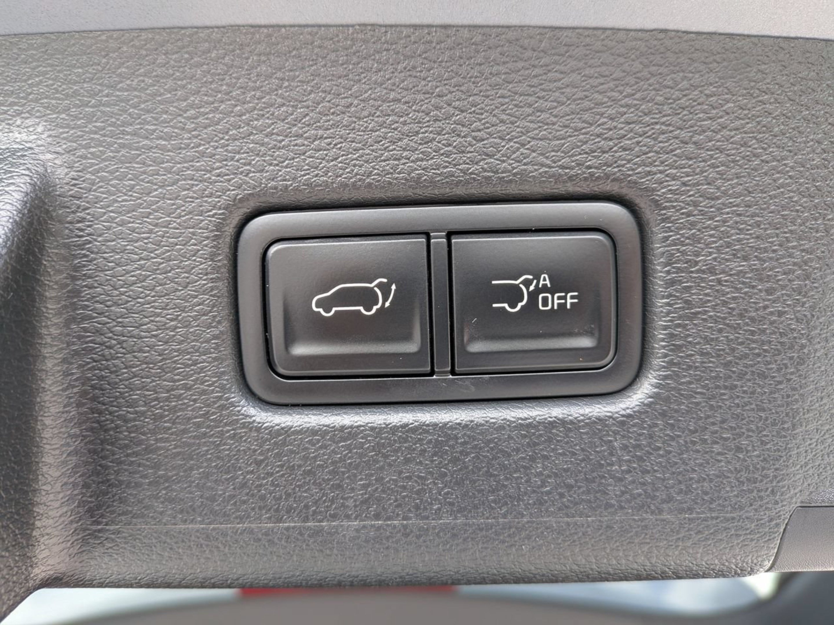Certified 2023 Kia Telluride EX w/ EX Captain's Chair Package FWD image 12