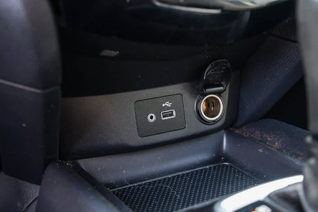 Used 2020 Nissan Rogue SV FWD image 22
