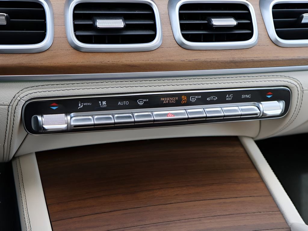 Used 2022 Mercedes-Benz GLS 450 4MATIC image 26