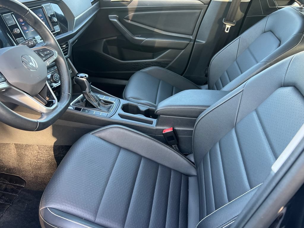 Used 2024 Volkswagen Jetta SE FWD image 10