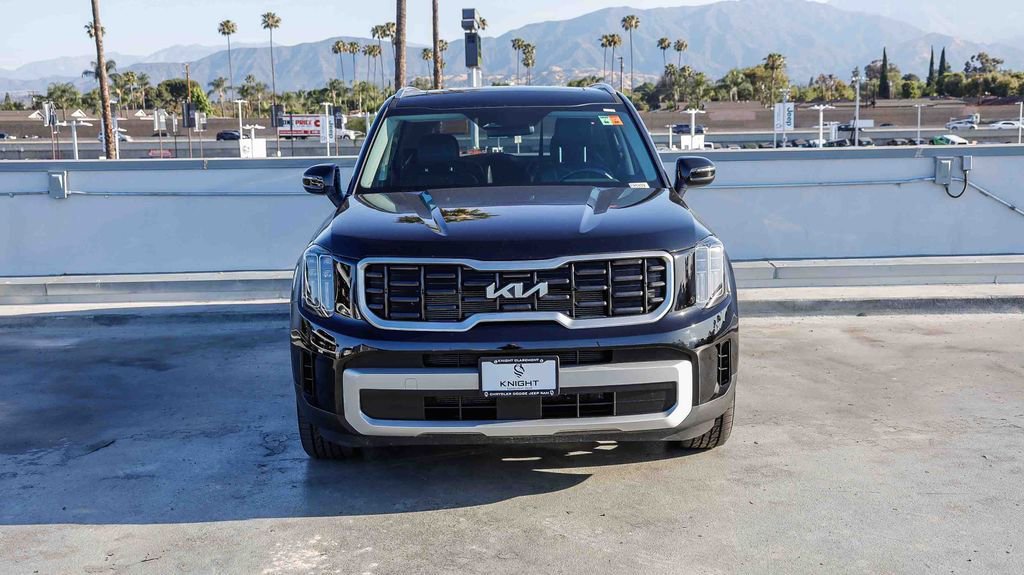 Used 2025 Kia Telluride S AWD/4WD image 3