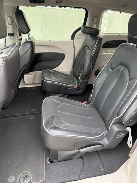 Used 2023 Chrysler Pacifica Limited image 15