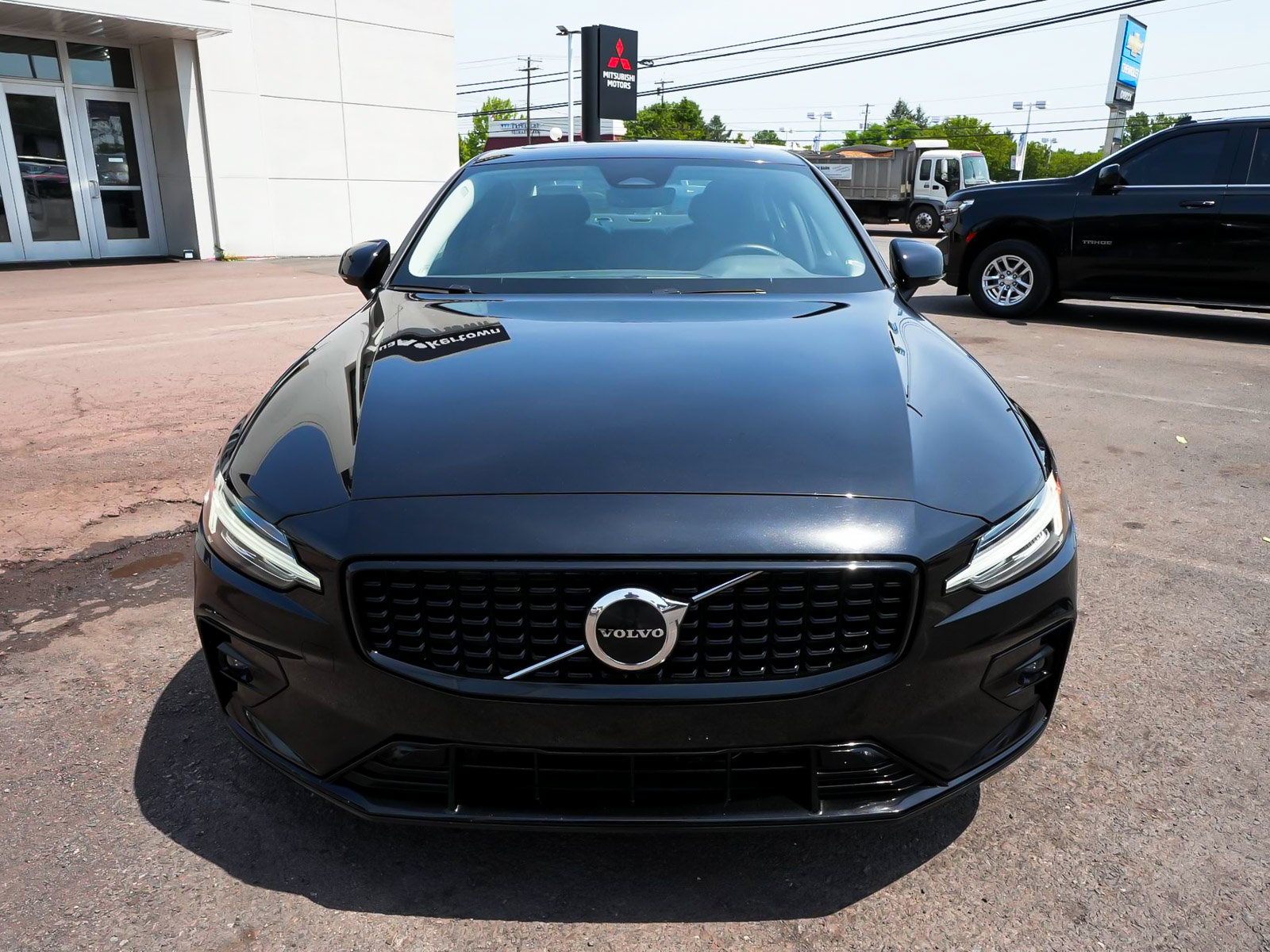 Used 2024 Volvo S60 B5 Core AWD/4WD image 2