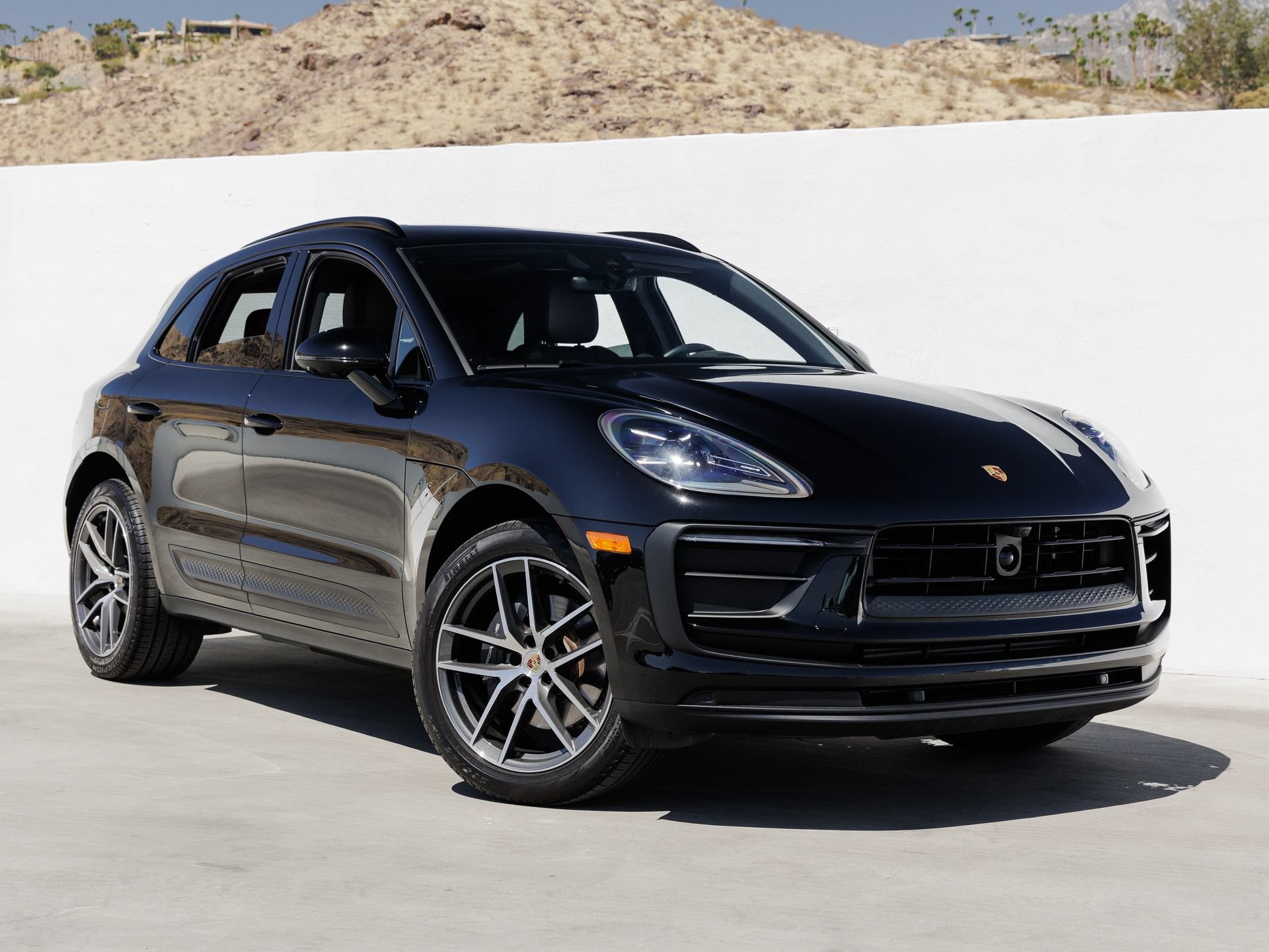Certified 2026 Porsche Macan AWD/4WD image 9