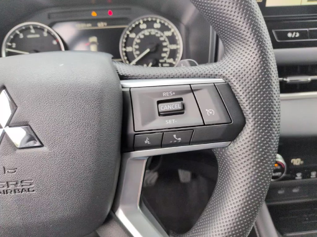 New 2026 Mitsubishi Outlander ES AWD/4WD image 25