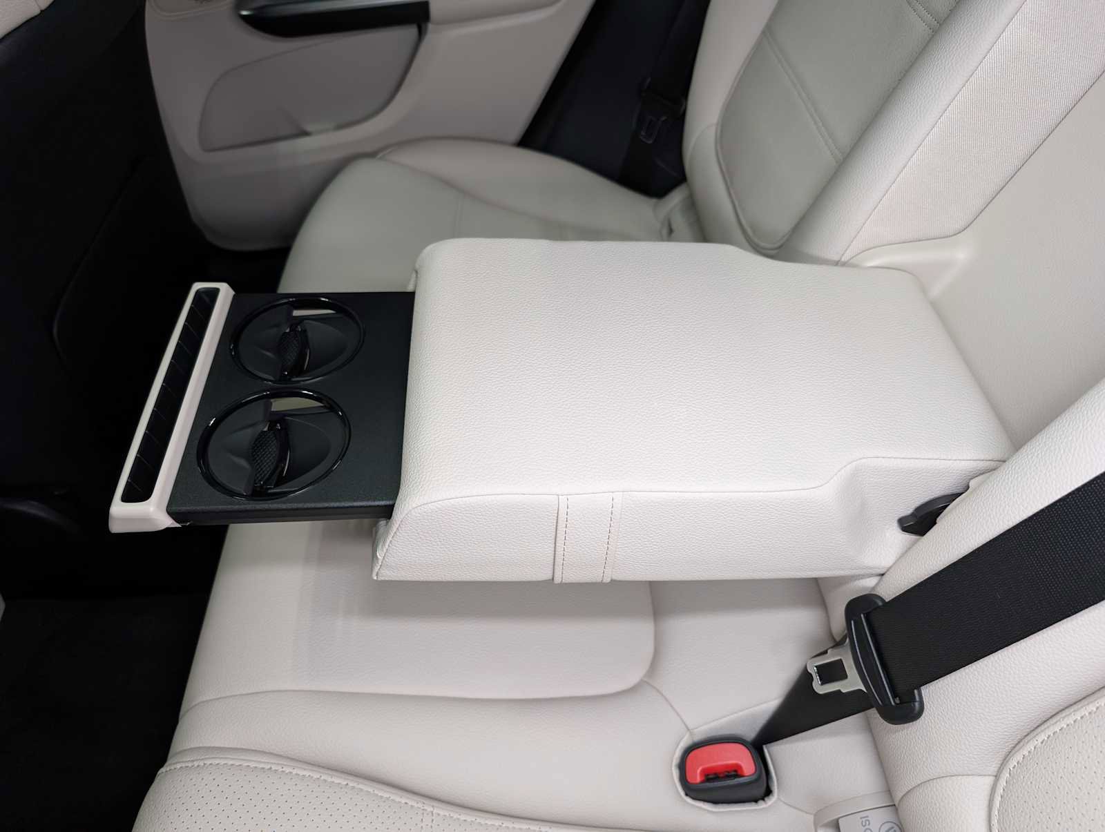 New 2026 Mercedes-Benz GLC 300 4MATIC image 18