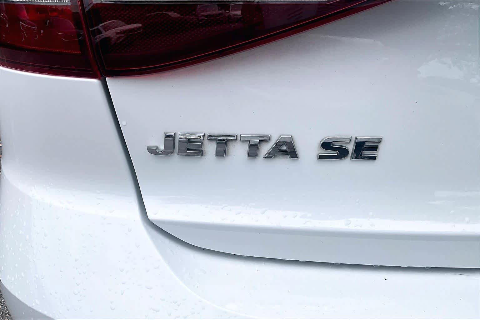 Used 2017 Volkswagen Jetta SE FWD image 10