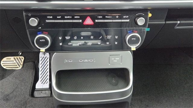 New 2026 Hyundai Ioniq 9 Calligraphy image 24