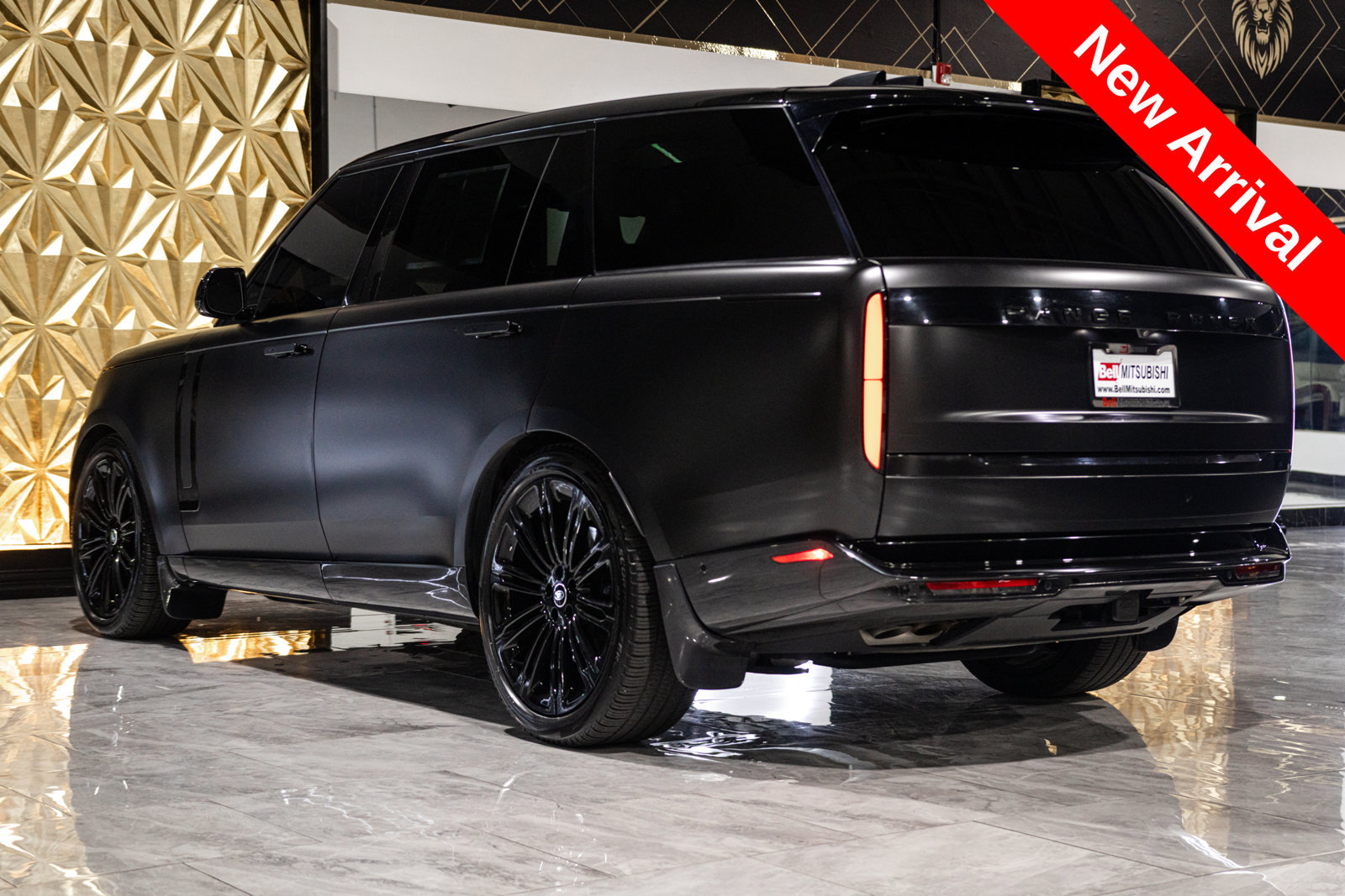 Used 2023 Land Rover Range Rover Long Wheelbase SE AWD/4WD image 5