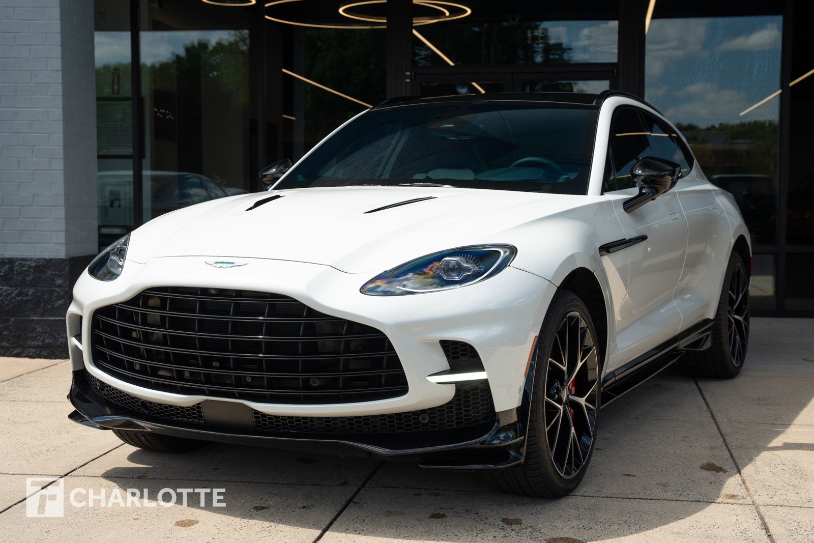 Used 2025 Aston Martin DBX 707 AWD/4WD image 6