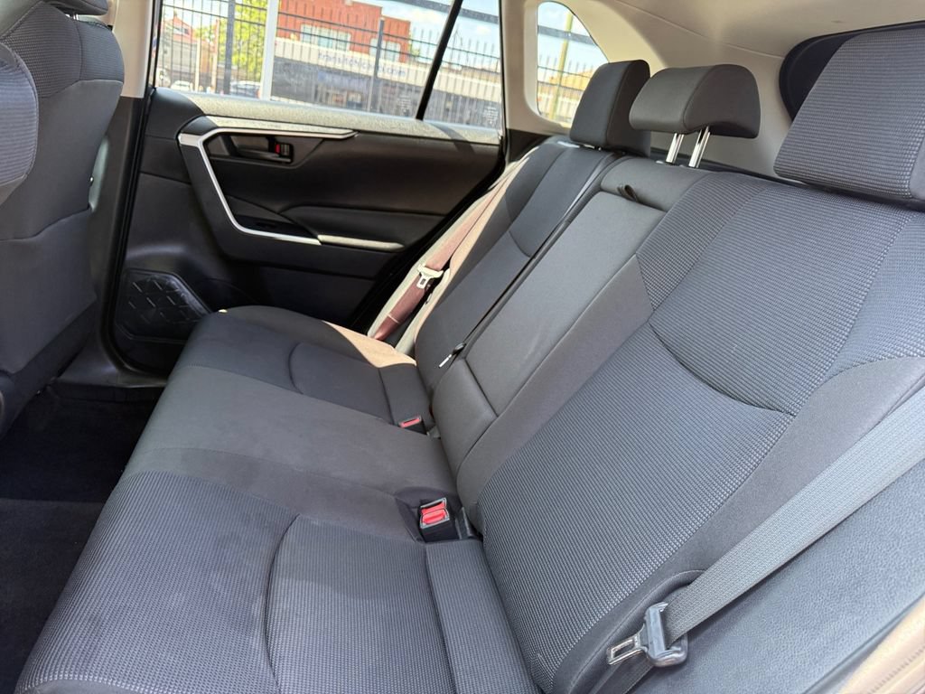 Certified 2025 Toyota RAV4 LE AWD/4WD image 25