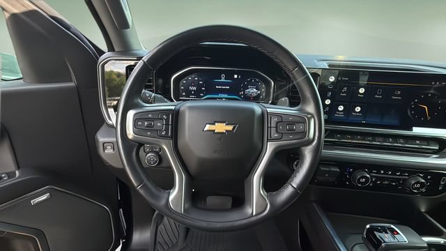 Used 2022 Chevrolet Silverado 1500 LTZ AWD/4WD image 12