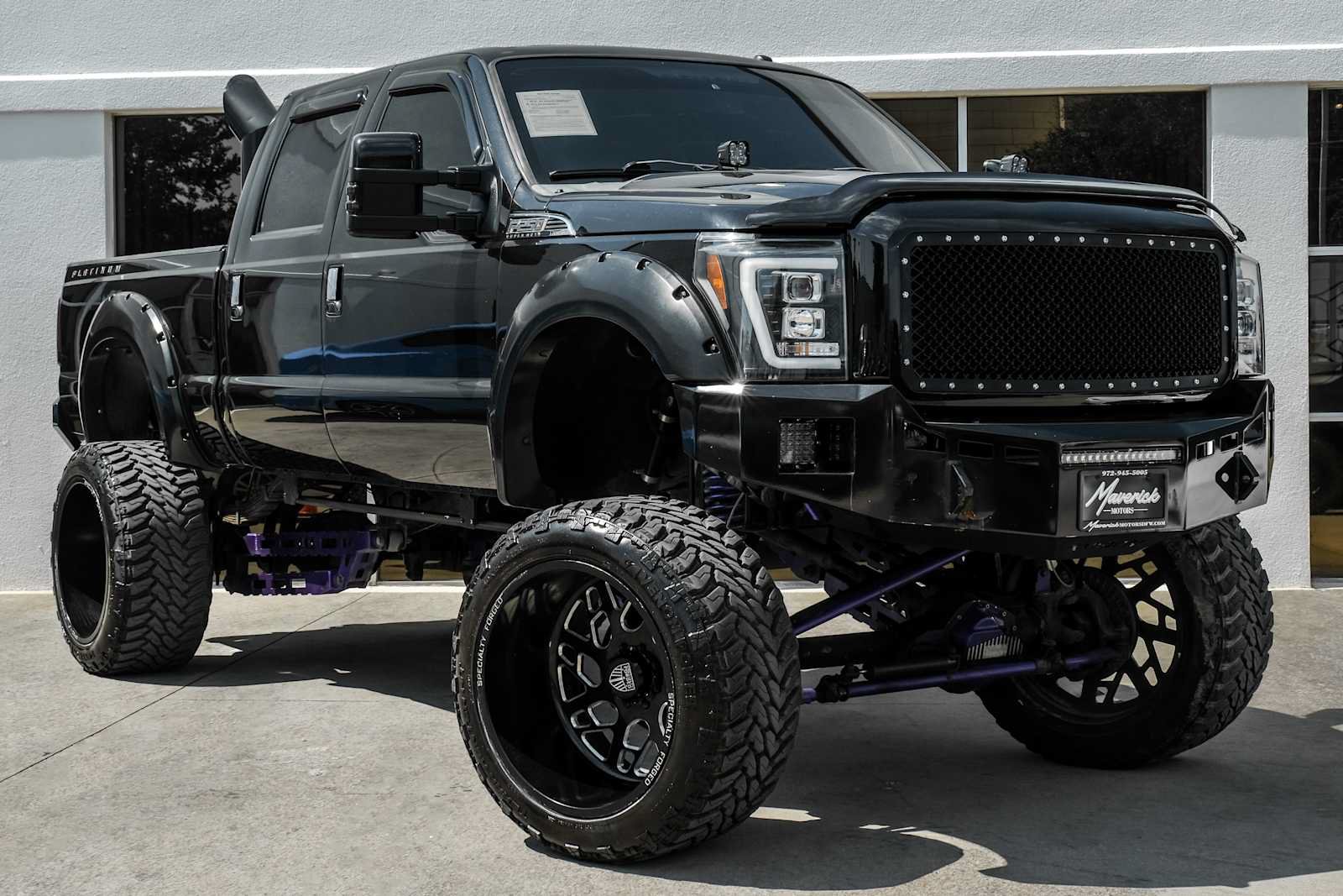 Used 2014 Ford F250 Platinum w/ FX4 Off-Road Package AWD/4WD image 7