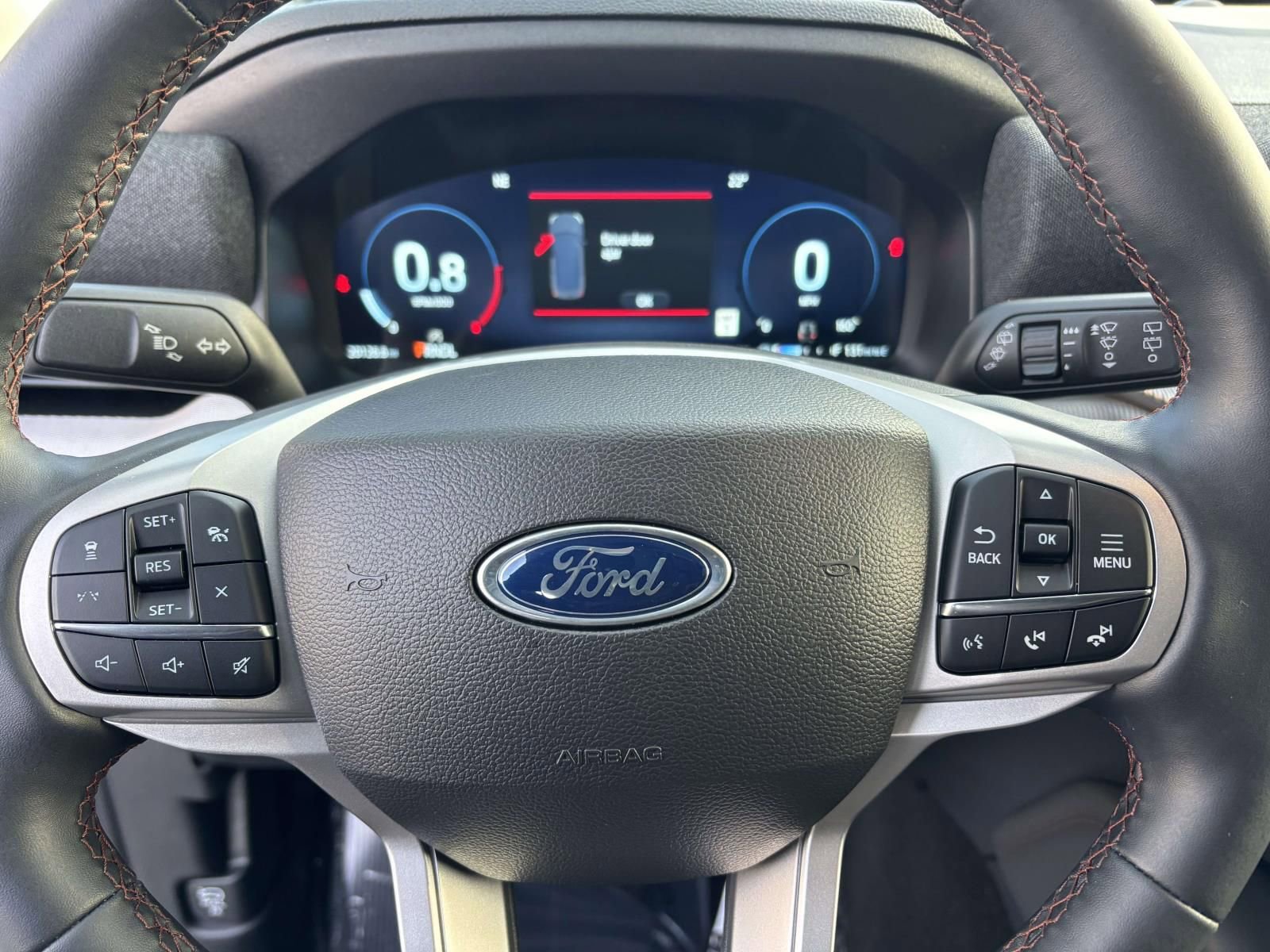 Used 2025 Ford Explorer Active image 18