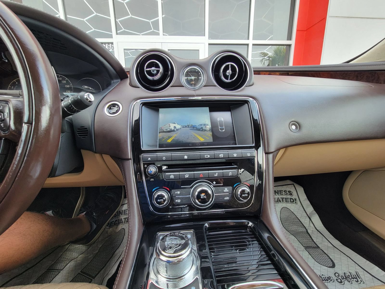 Used 2017 Jaguar XJ L Portfolio AWD/4WD image 14