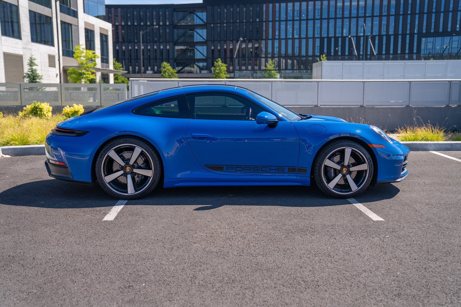 Certified 2025 Porsche 911 Carrera RWD image 8