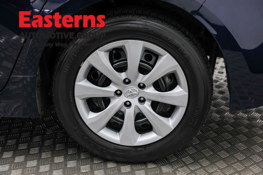 Used 2023 Toyota Corolla LE image 31