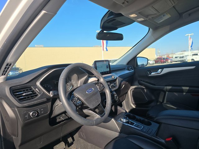 Used 2022 Ford Escape SEL image 12