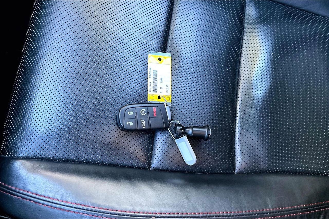 Used 2024 Dodge Durango GT image 33