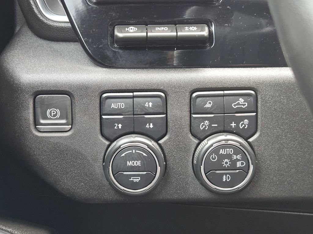 Used 2024 Chevrolet Silverado 1500 High Country w/ High Country Premium Package image 29