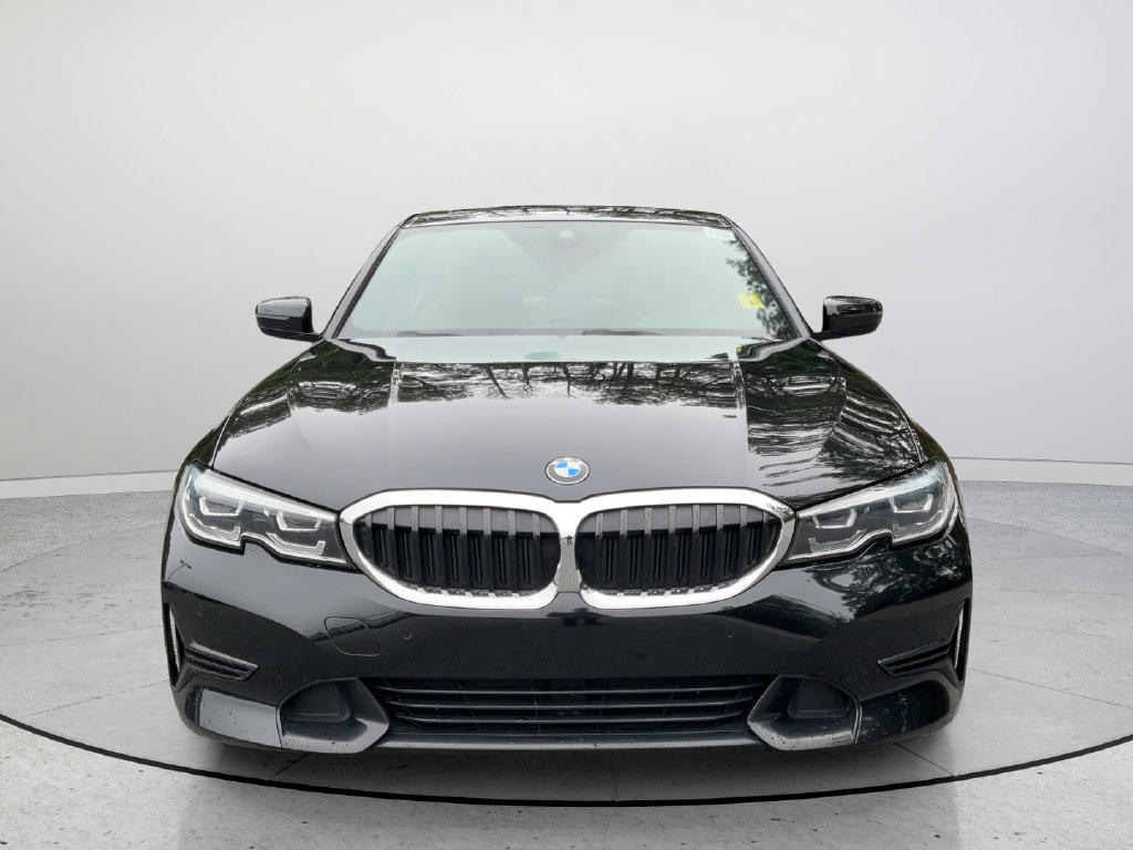 Used 2022 BMW 330i Sedan w/ Driving Assistance Package RWD image 3