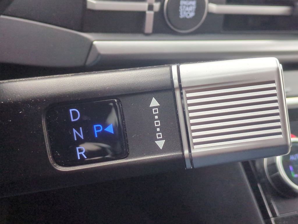 Used 2025 Hyundai Santa Fe XRT AWD/4WD image 17