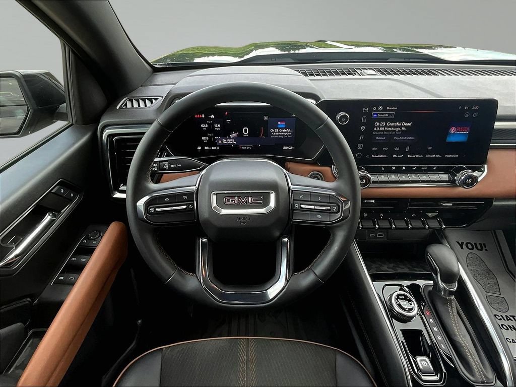 Used 2024 GMC Canyon AT4 w/ Technology Package AWD/4WD image 11