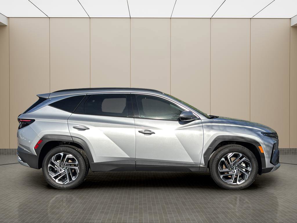 Certified 2025 Hyundai Tucson Limited image 6