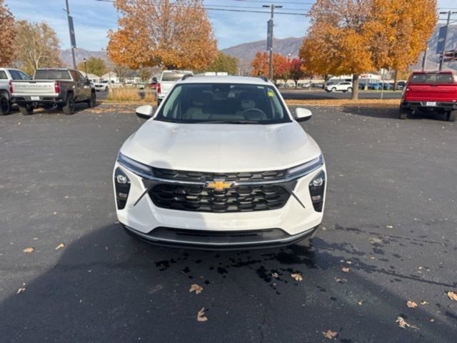 New 2026 Chevrolet Trax LT w/ Driver Confidence Package image 2