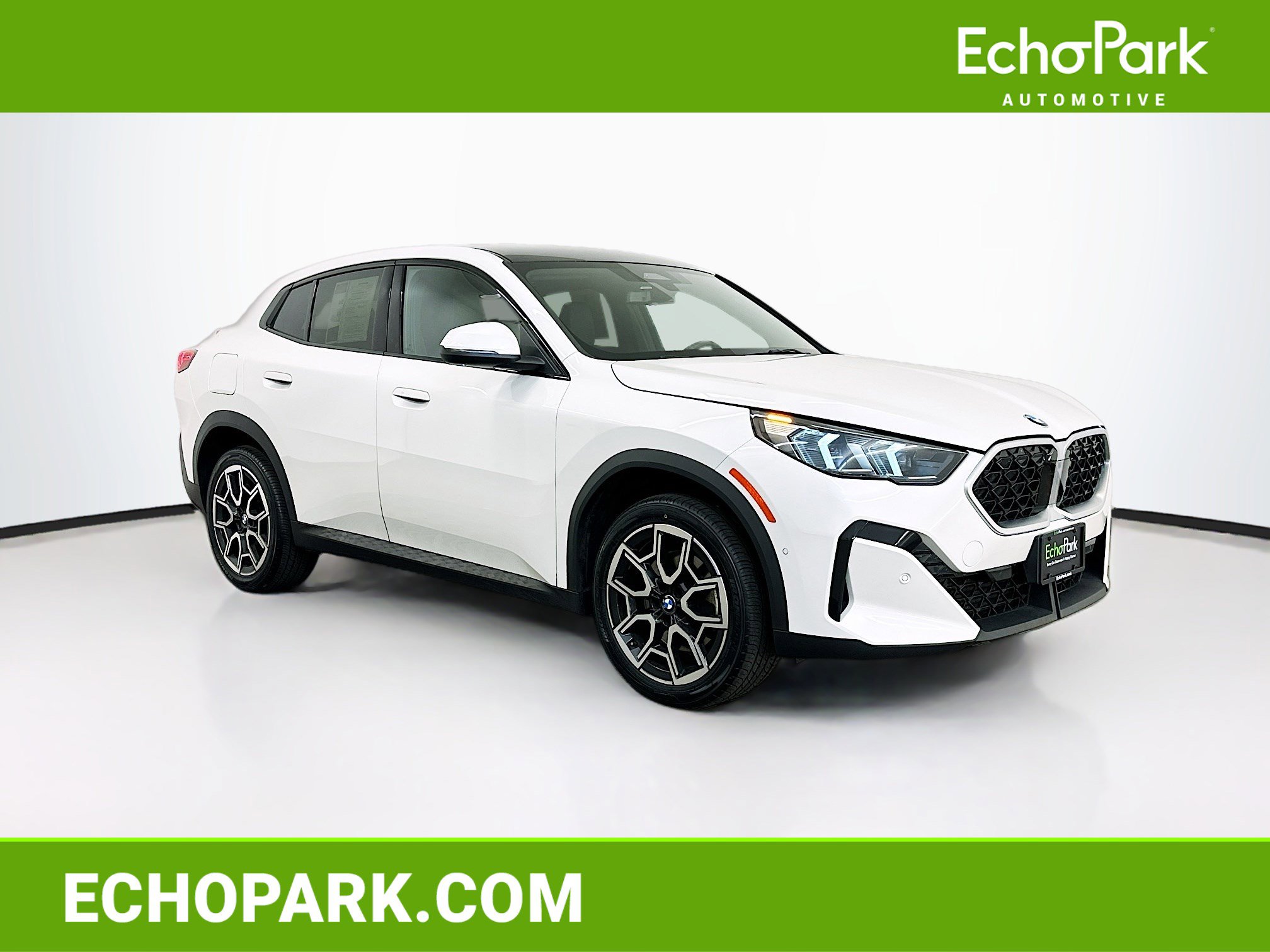 Used 2025 BMW X2 xDrive28i AWD/4WD image 1