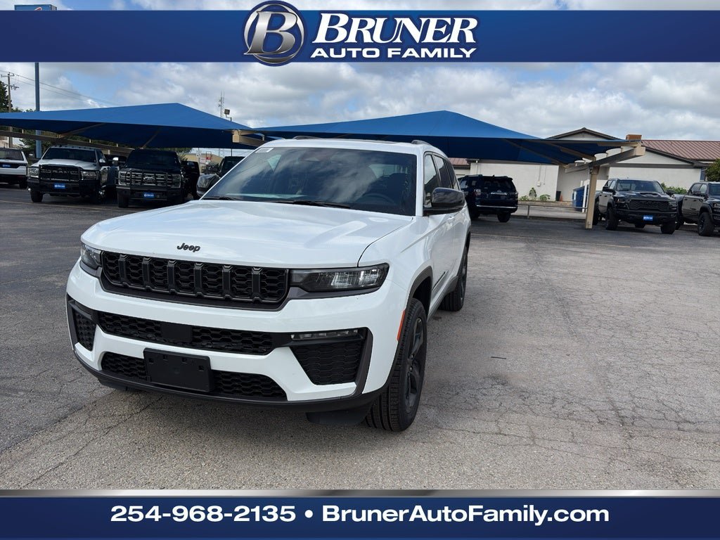 New 2026 Jeep Grand Cherokee L Limited w/ Limited Altitude Package