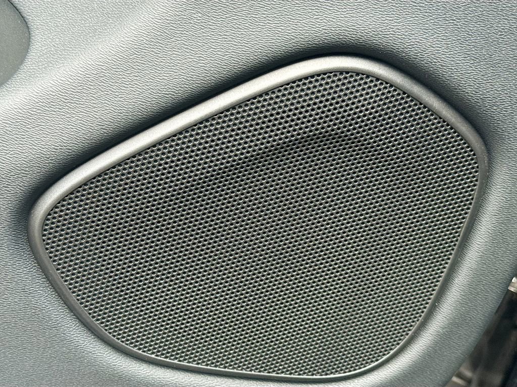 Used 2023 Volvo XC60 B5 Plus w/ Protection Package Premier image 20