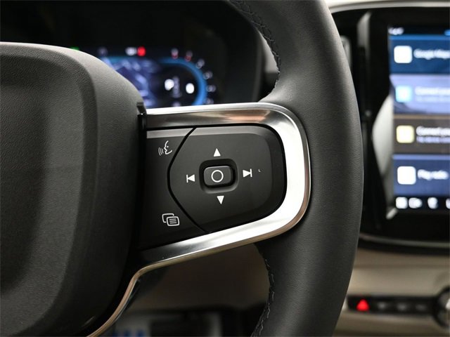 Used 2024 Volvo XC40 B5 Plus w/ Climate Package image 24