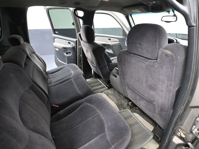 Used 2002 Chevrolet Suburban LS image 36
