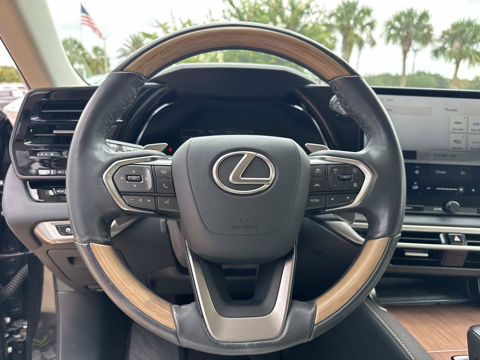 Used 2024 Lexus RX 350h w/ Convenience Package AWD/4WD image 27