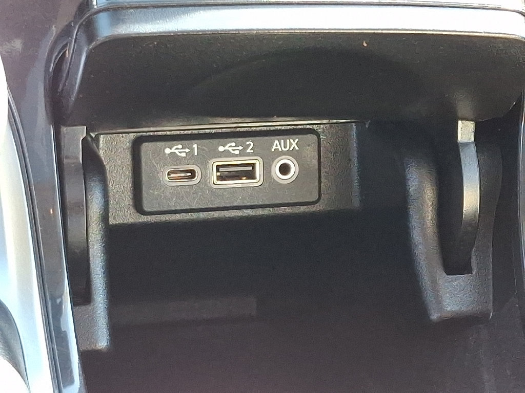 Certified 2023 Nissan Maxima Platinum w/ Sport Mat Group FWD image 25