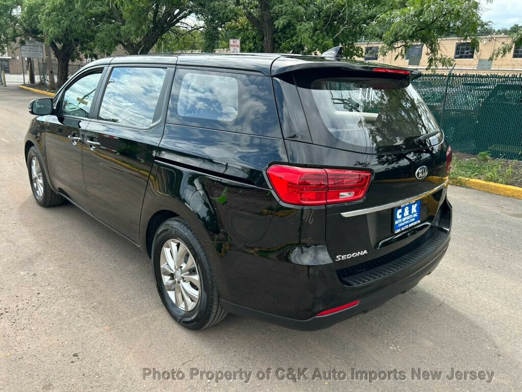 Used 2019 Kia Sedona L FWD image 15